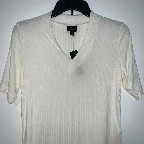 Worthington Ribbed V-Neck Top​​ - Picture 2 of 6